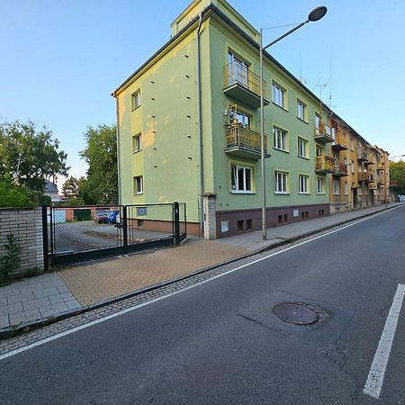Apartman Opava S Parkovanim Exterior foto