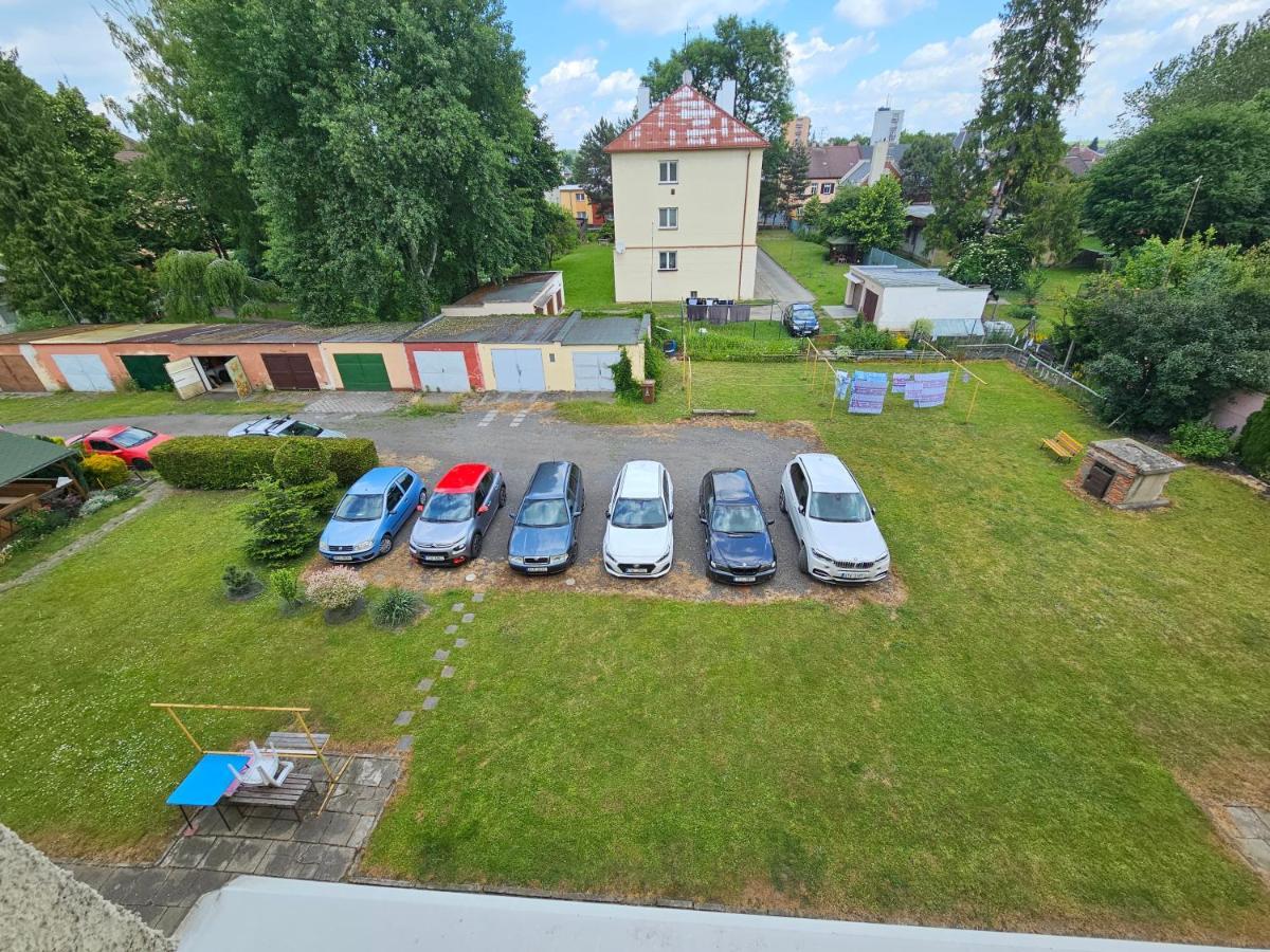Apartman Opava S Parkovanim Exterior foto