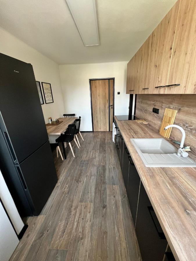 Apartman Opava S Parkovanim Exterior foto