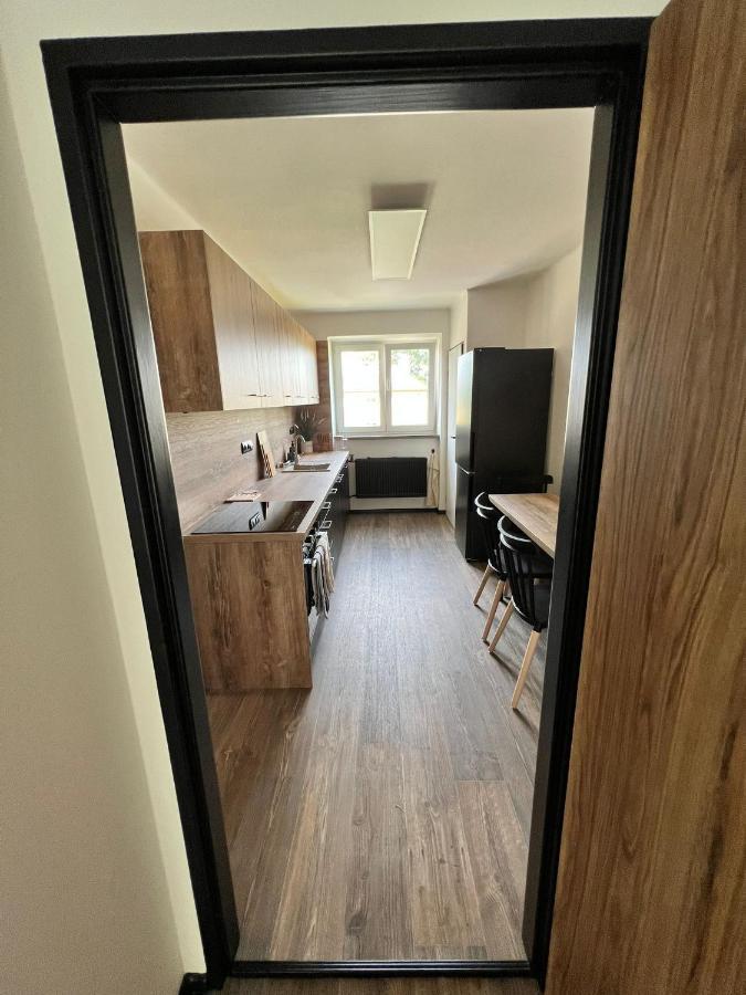 Apartman Opava S Parkovanim Exterior foto