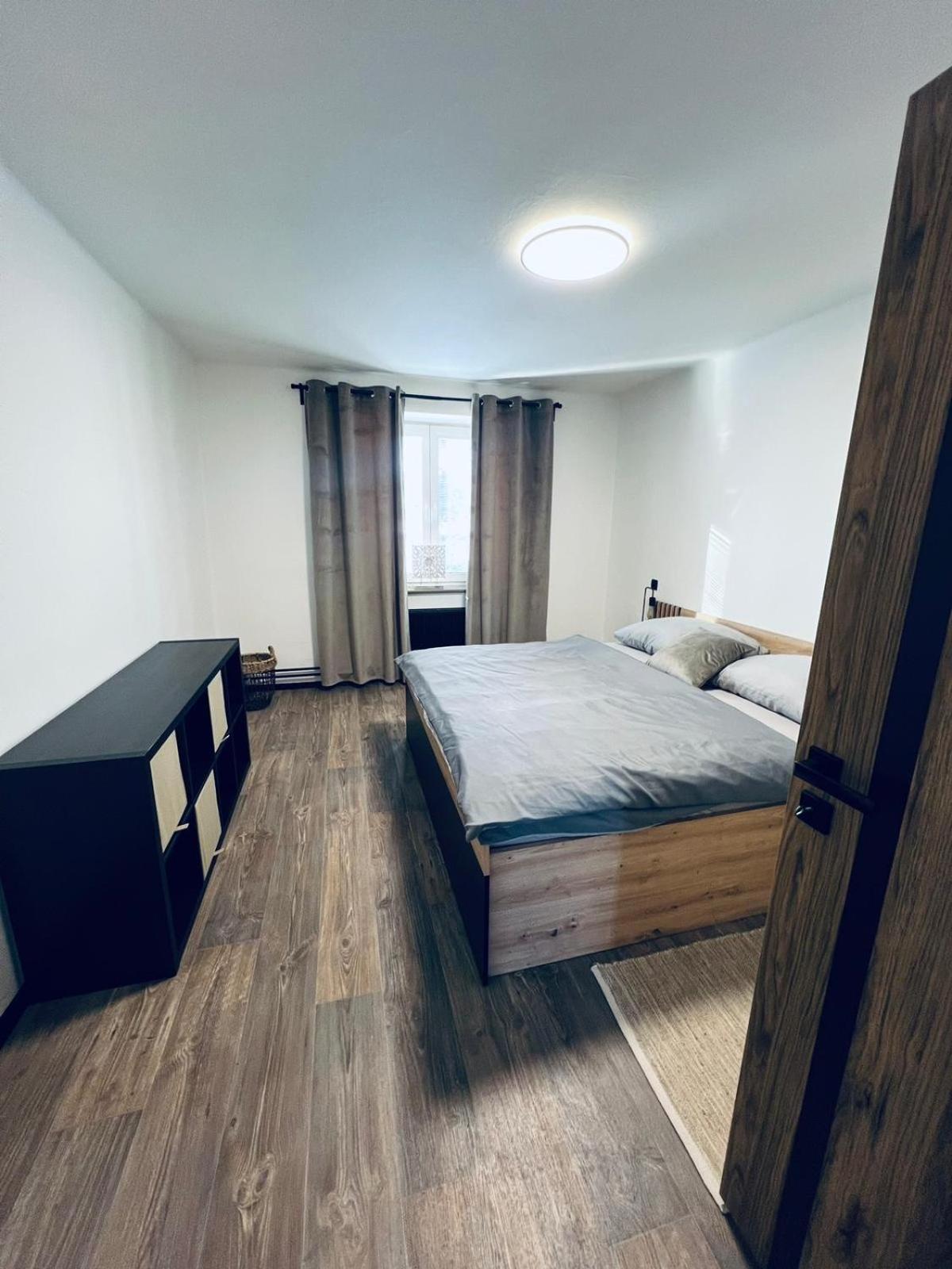 Apartman Opava S Parkovanim Exterior foto