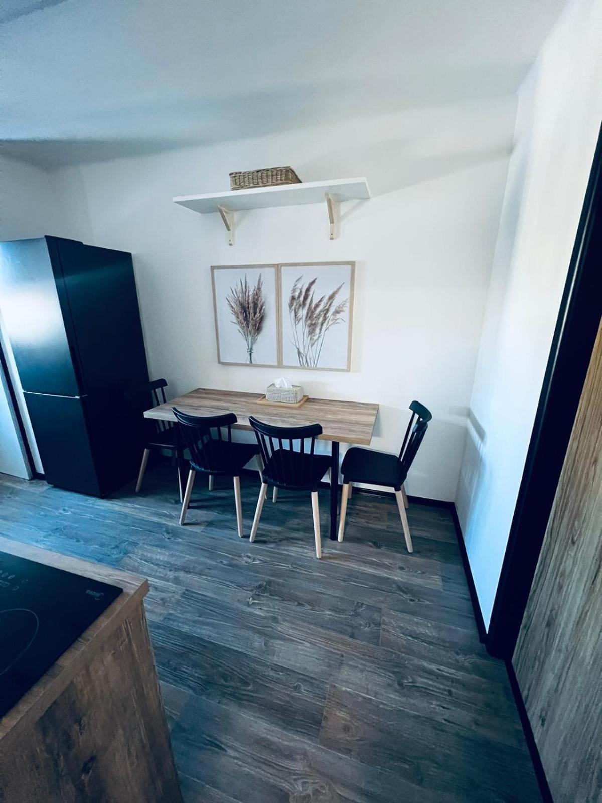 Apartman Opava S Parkovanim Exterior foto