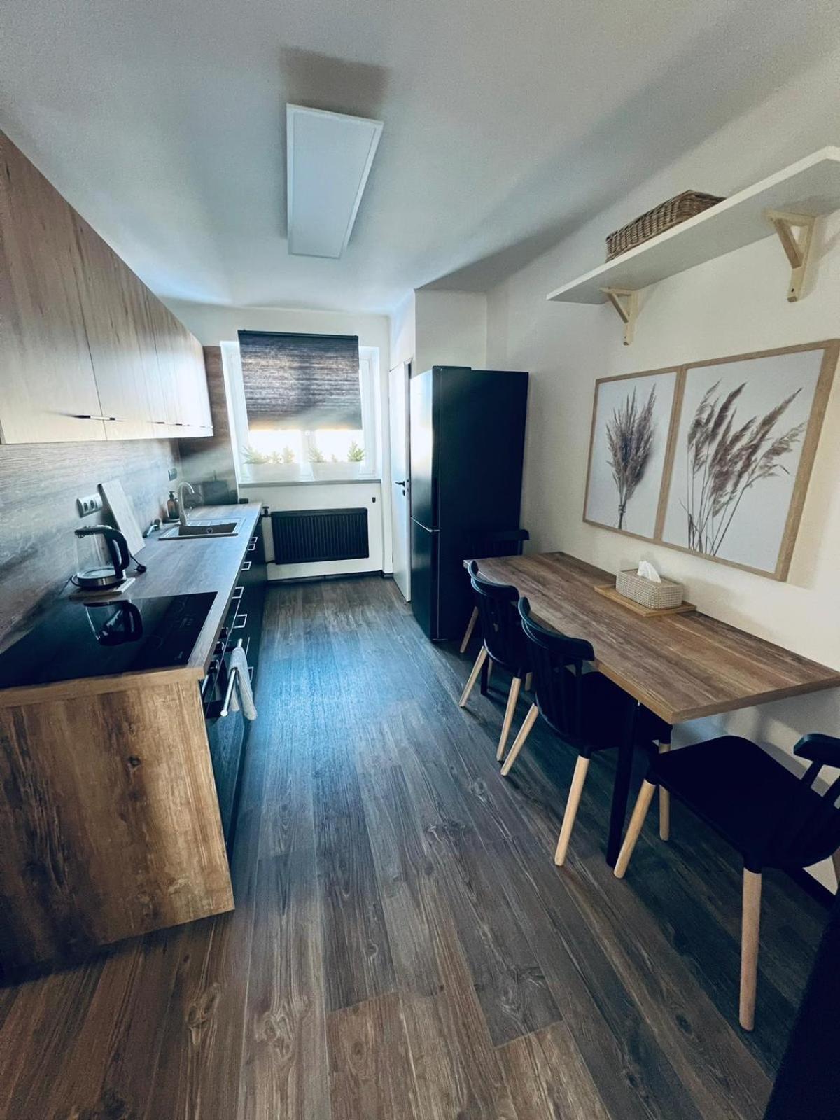 Apartman Opava S Parkovanim Exterior foto